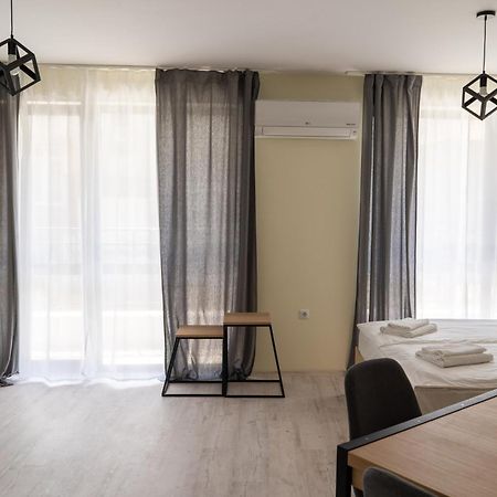 La Familia Apartments Варна Екстер'єр фото