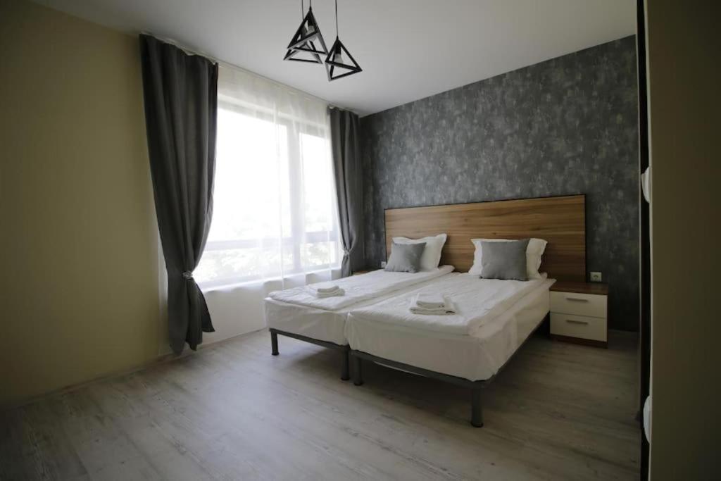 La Familia Apartments Варна Екстер'єр фото
