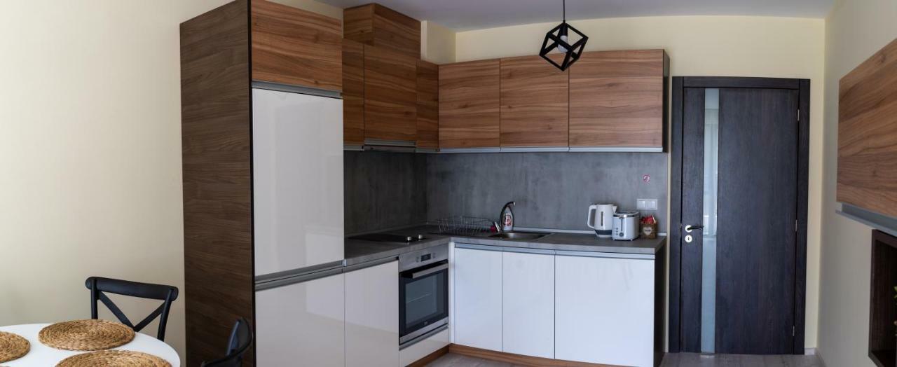 La Familia Apartments Варна Екстер'єр фото