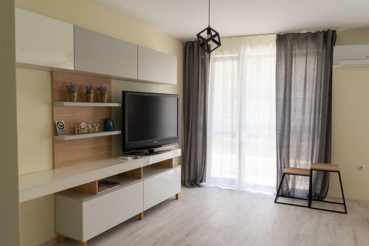 La Familia Apartments Варна Екстер'єр фото