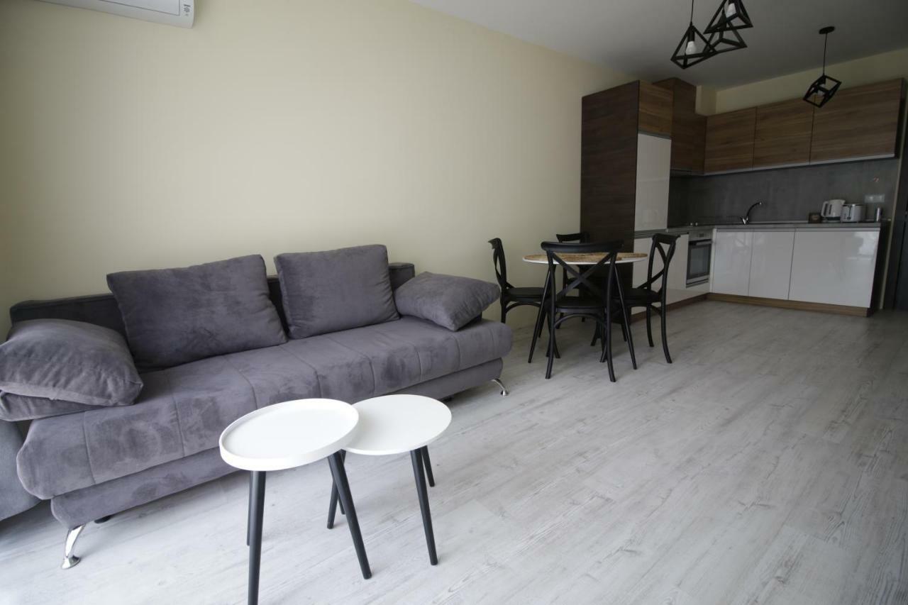 La Familia Apartments Варна Екстер'єр фото